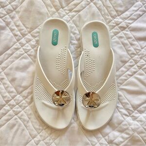 OKA b. White Flip Sandals with Gold Starfish Medallion